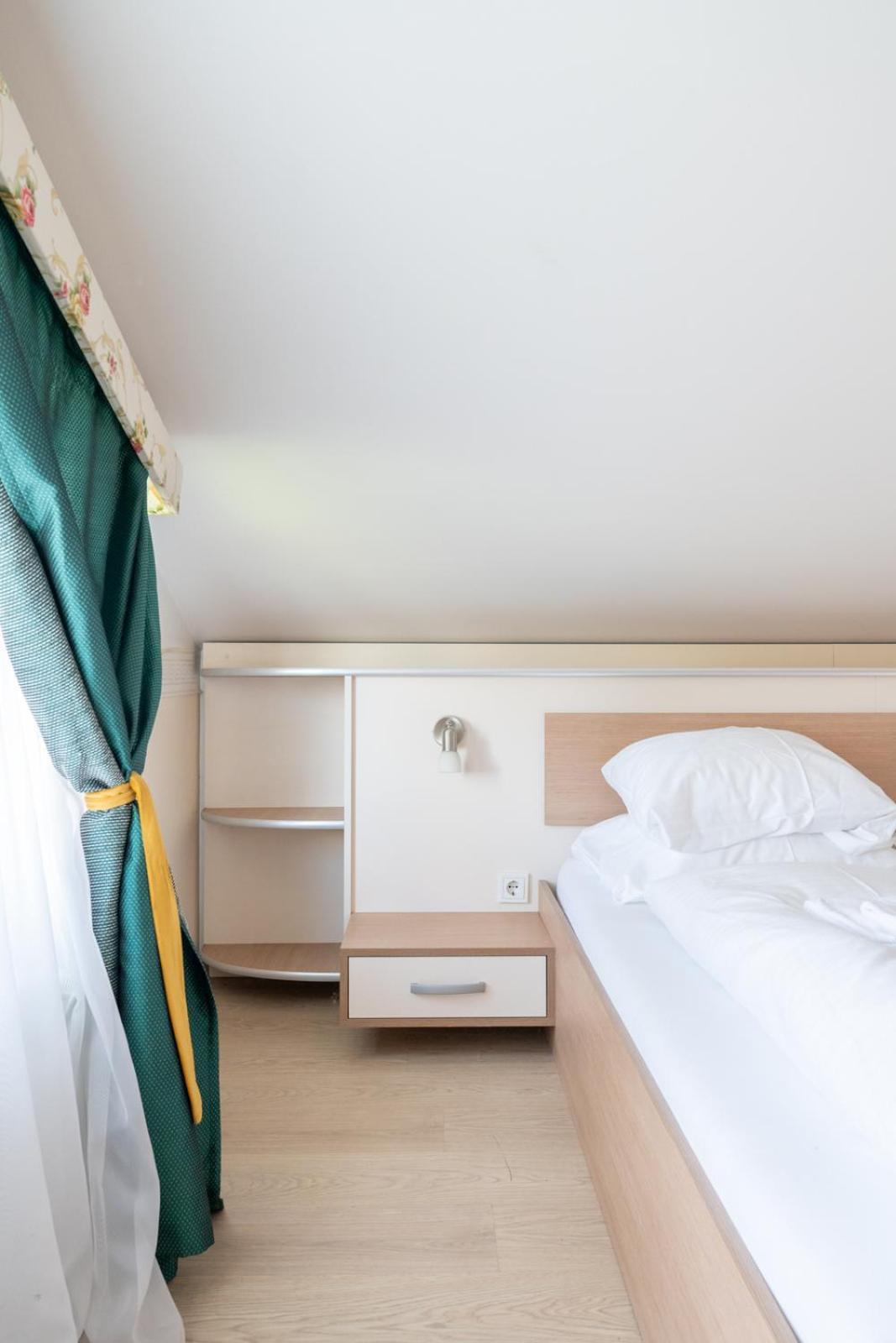 Farawayhomes Aparthotel Near Vienna Airport - Anytime Self Check-In 브루크 안 데어 라이타 외부 사진