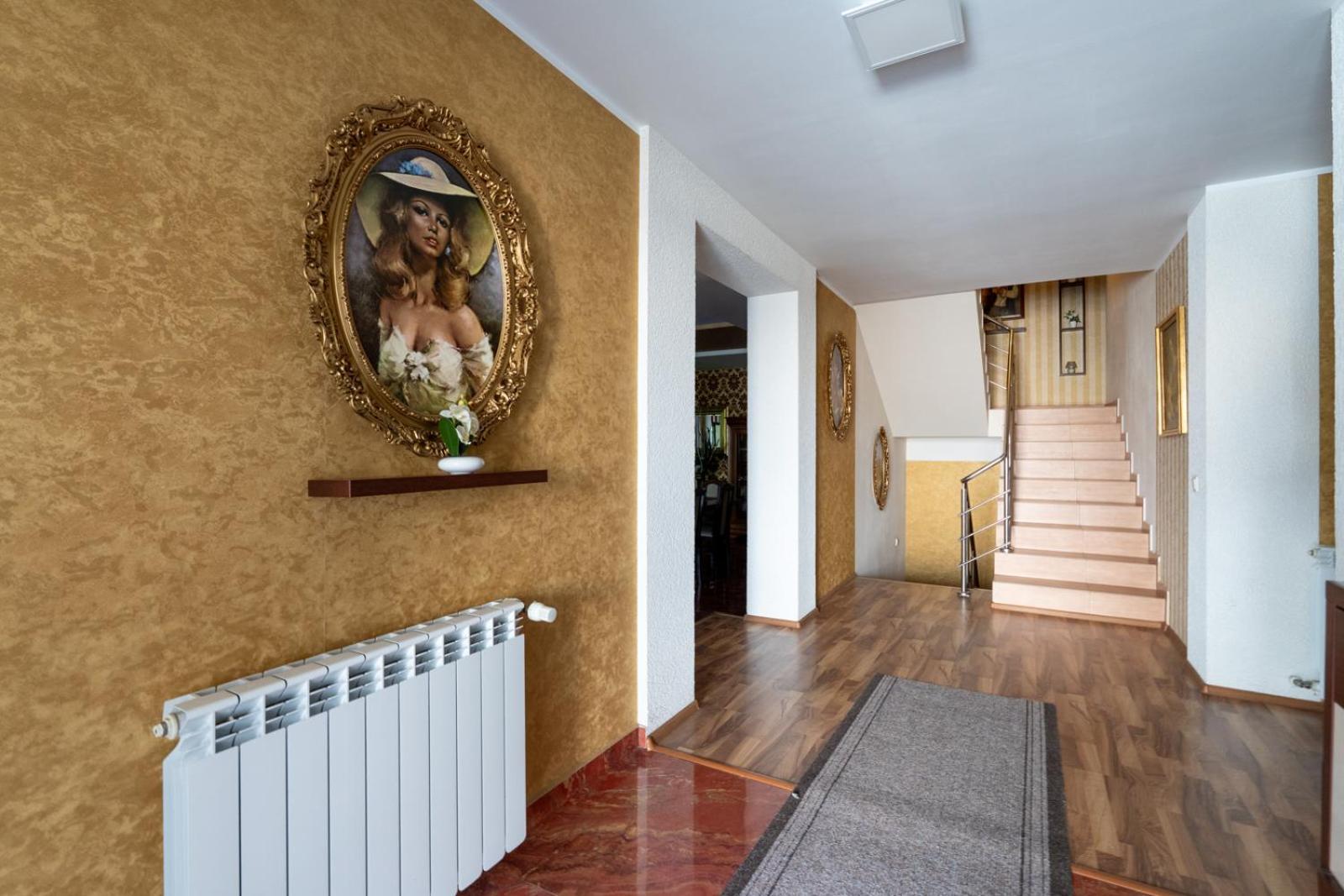 Farawayhomes Aparthotel Near Vienna Airport - Anytime Self Check-In 브루크 안 데어 라이타 외부 사진