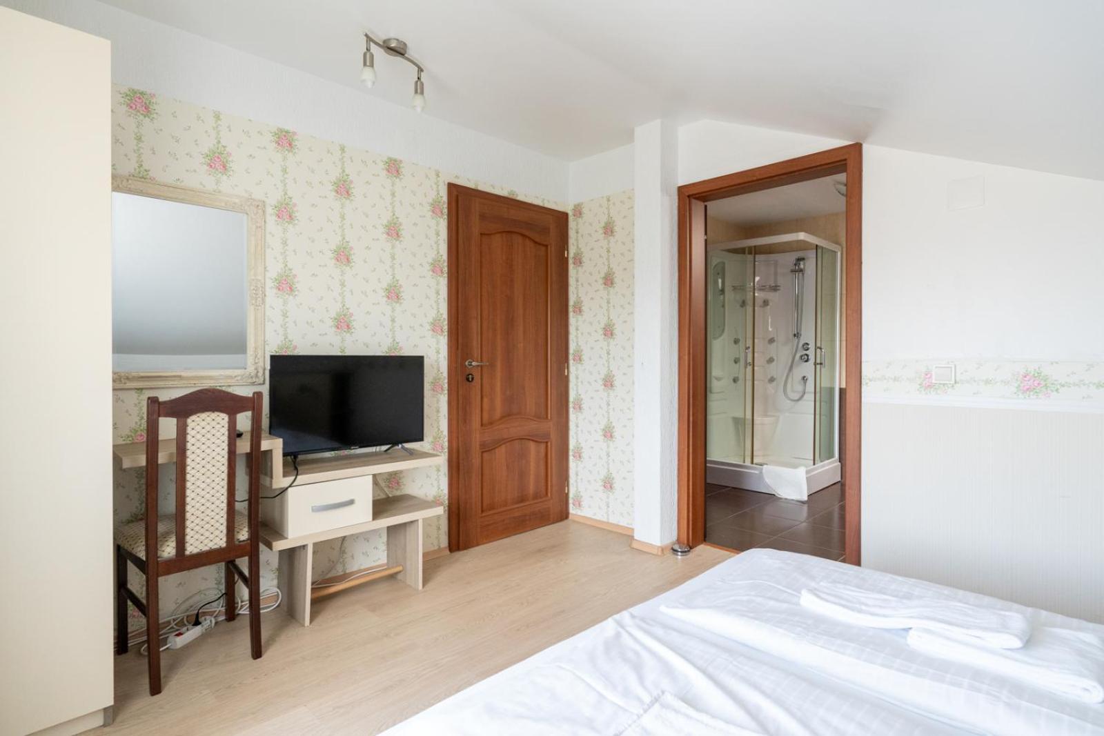 Farawayhomes Aparthotel Near Vienna Airport - Anytime Self Check-In 브루크 안 데어 라이타 외부 사진