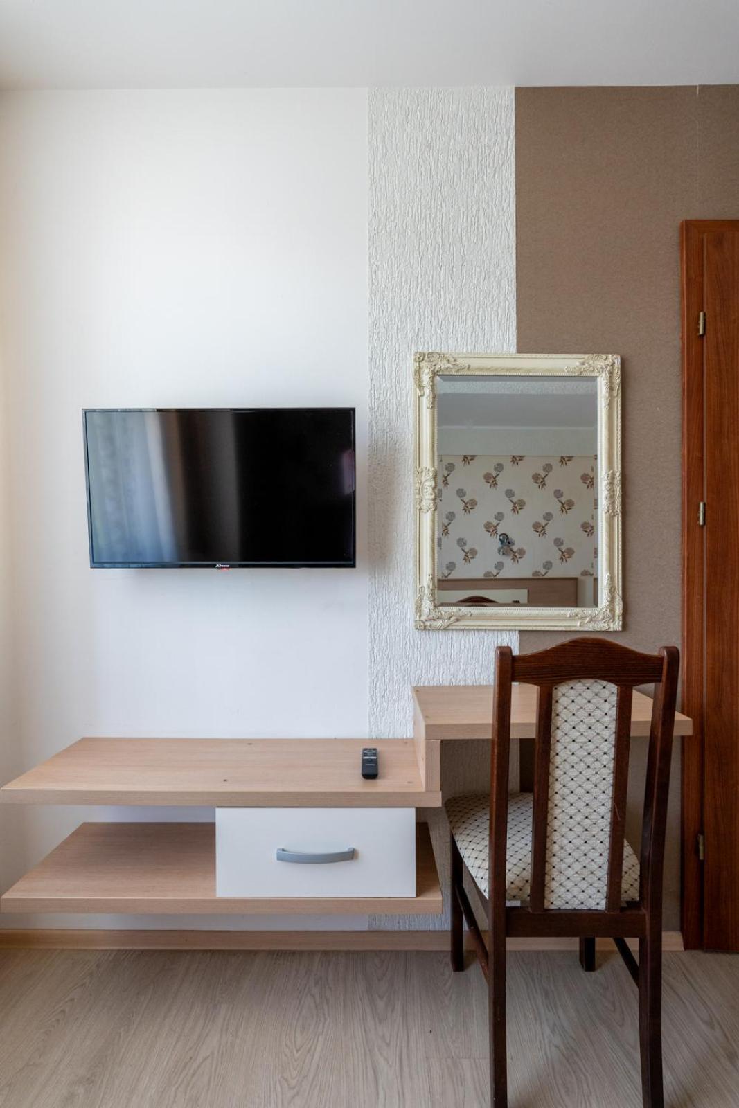 Farawayhomes Aparthotel Near Vienna Airport - Anytime Self Check-In 브루크 안 데어 라이타 외부 사진
