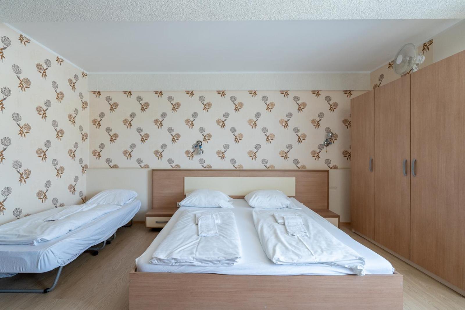 Farawayhomes Aparthotel Near Vienna Airport - Anytime Self Check-In 브루크 안 데어 라이타 외부 사진